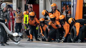 Pitcrew en Barcelona 2025 - McLaren