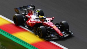 Hamilton con Ferrari en Spa (viernes 2026)