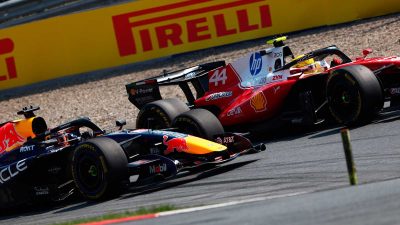 Batalla en pista entre Verstappen y Hamilton durante el GP de Austria de F1 2026